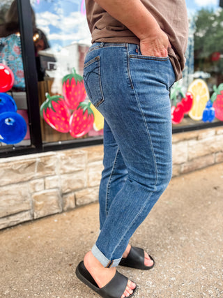 Chloe Classic Cuff Boyfriend Jean | Judy Blue