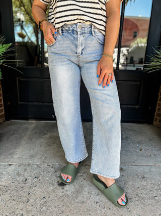 Relaxed Crop Barrel Jeans | Risen