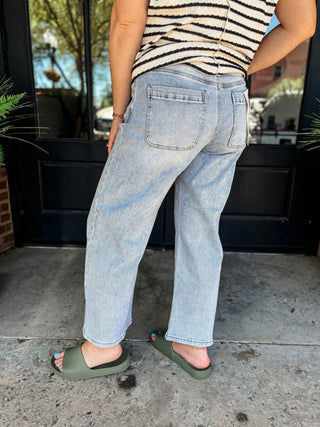 Relaxed Crop Barrel Jeans | Risen