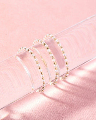 Luci Pearl Bracelet in Gold | Beaded Blondes