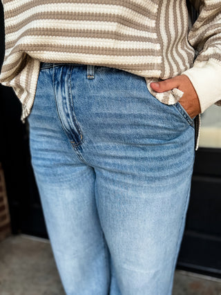 Featherweight Elastic Waistband Baggy Jeans | Judy Blue