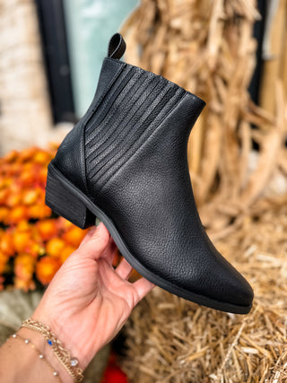 Black Laverne Boot | Yellow Box