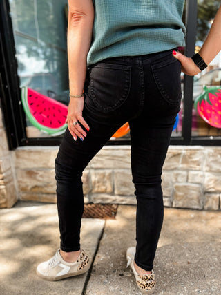 Black Pull On Shield Pocket Skinny | Judy Blue